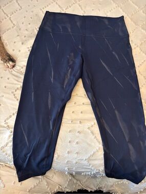 lululemon athletica Women’s Navy Capri Leggings